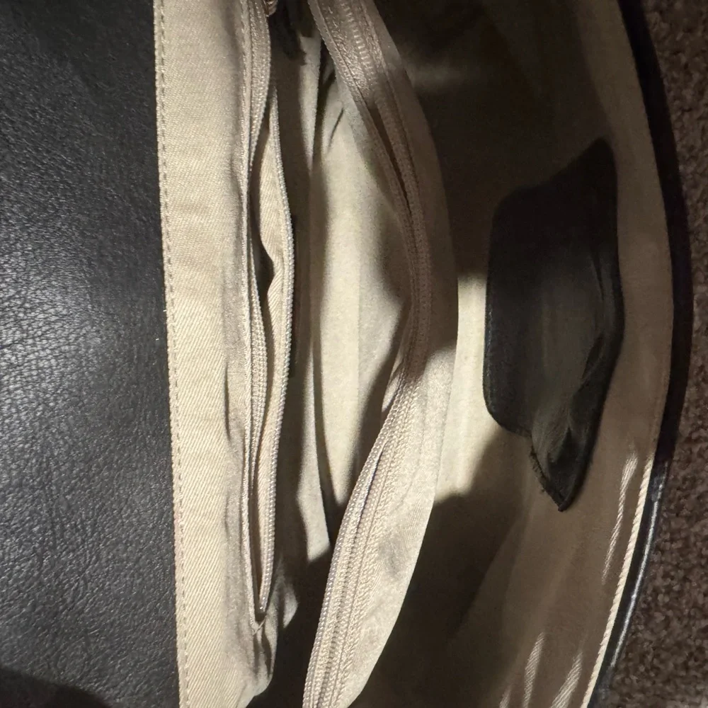 Valentino Black Quilted Shoulder Bag - Picture 4 of 5